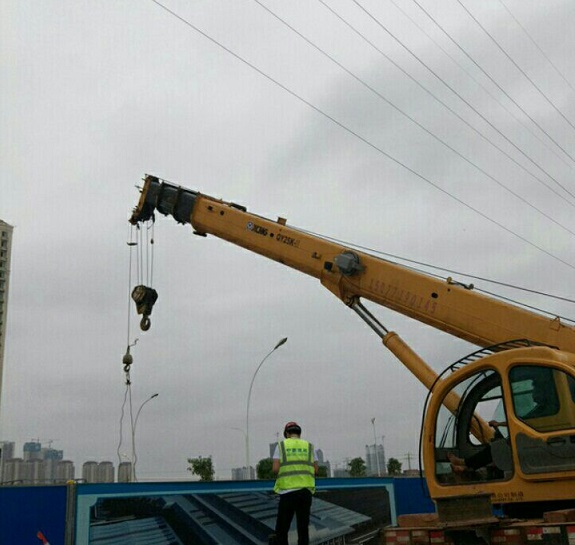 高壓導(dǎo)線(xiàn)防觸碰近電報(bào)警器